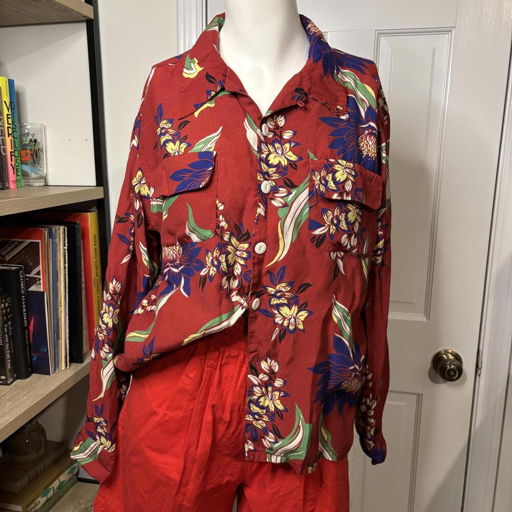 Re/Done S Red Floral Button Up Blouse